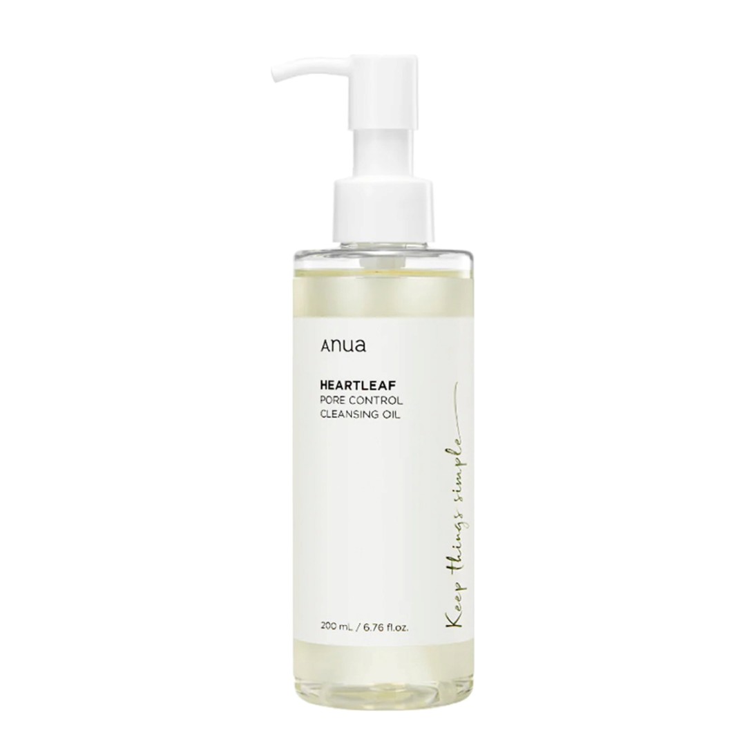 Effortlessly dissolves makeup, blackheads, and sebum. Soothes and calms irritated and sensitive skin. Features a non-comedogenic formula that won't clog pores. Leaves skin feeling refreshed, hydrated, and clean.